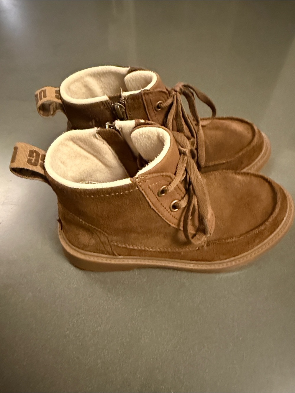 UGG Kids Chelham Weather Boots S/N 1120950K. Walnut Suede.